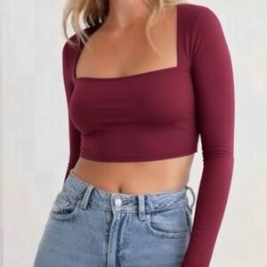 EUC Sunday Best Aritzia prairie cropped long sleeve in burgundy size small